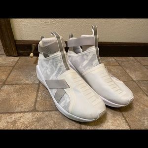 Puma Sneakers